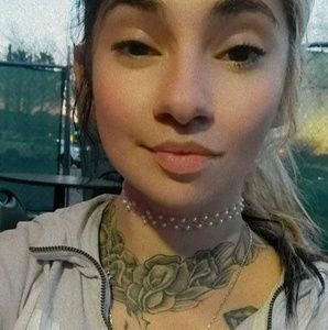 Meet your Posher, Mandy